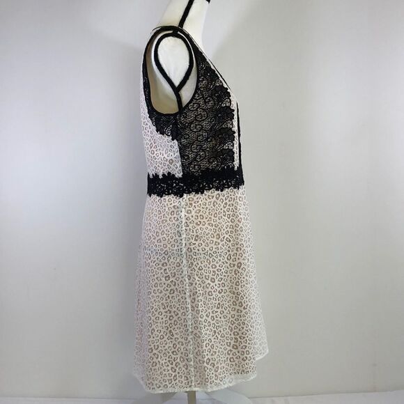 CECE Lace Overlay Dress Ivory & Black Size 10 - Picture 6 of 10